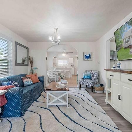 Beach Bungalow - 1 Block To Beach - Pets Welcome! Norfolk Buitenkant foto