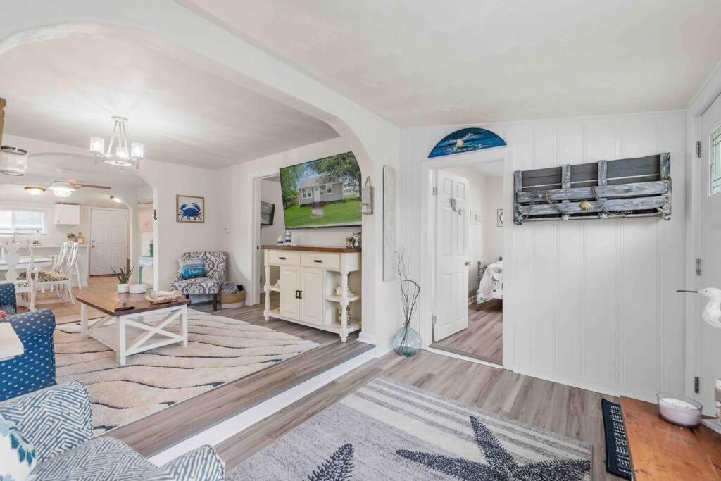 Beach Bungalow - 1 Block To Beach - Pets Welcome! Norfolk Buitenkant foto
