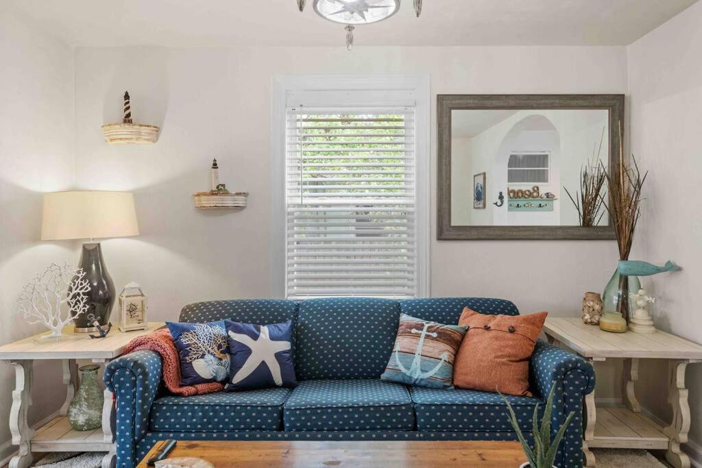Beach Bungalow - 1 Block To Beach - Pets Welcome! Norfolk Buitenkant foto